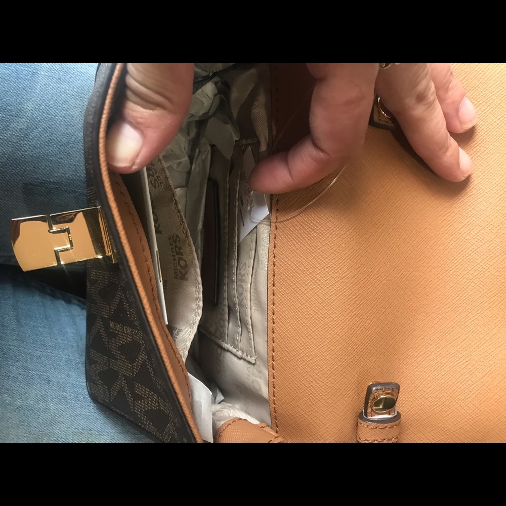 MK-TINA W/ MONOGRAM - Picture 4 of 5